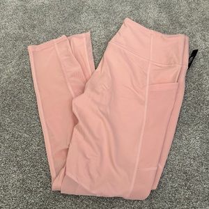 NWT VS SPORT baby/light pink sport leggings with pockets.